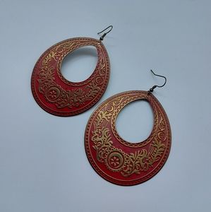 ⭐2 for $10⭐ Red gold earring